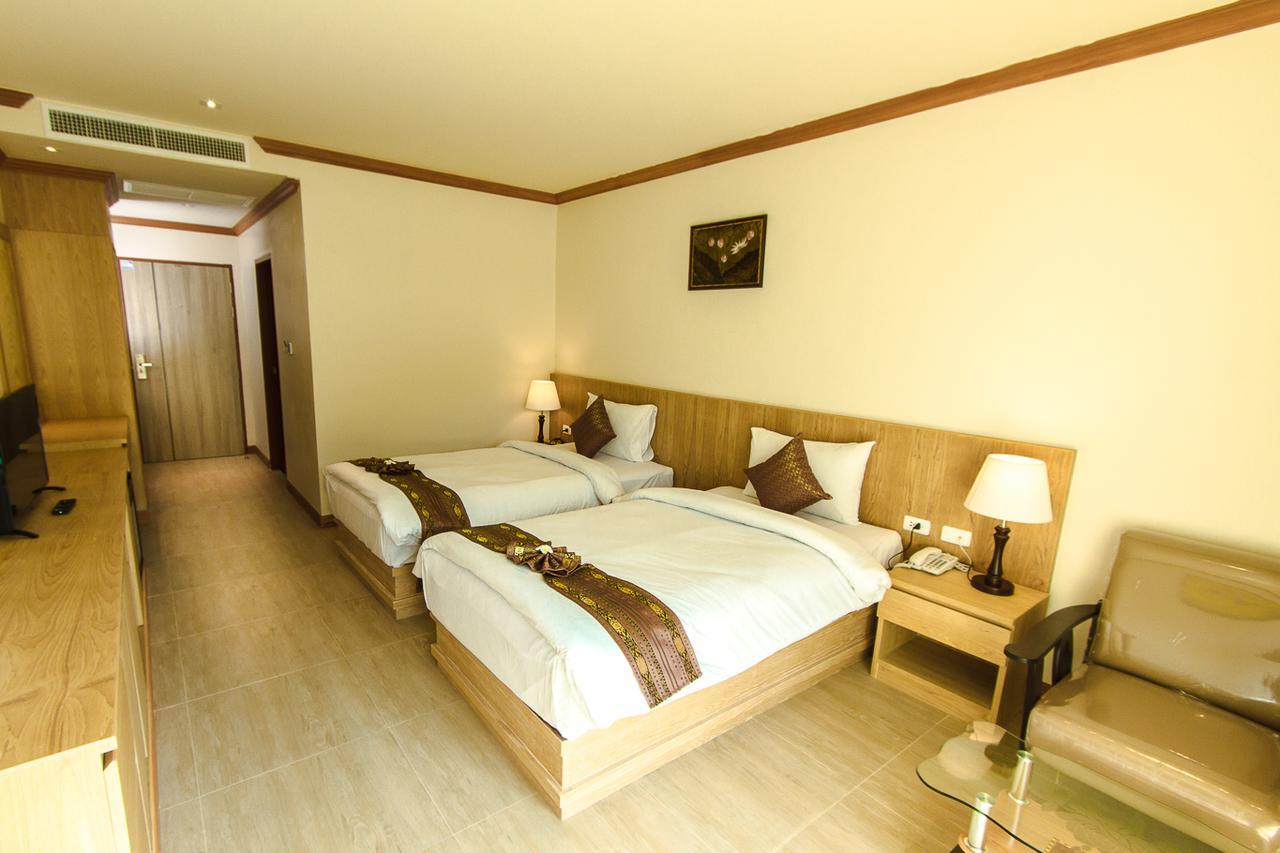 Airport Beach Hotel Phuket - Sha Extra Plus Nai Yang Beach Esterno foto